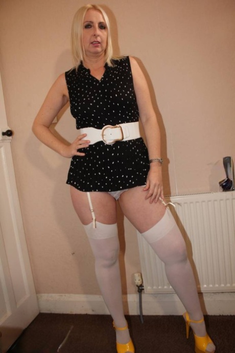 Blonde woman from Britain Tracey Lain participates in POV sex 38860115