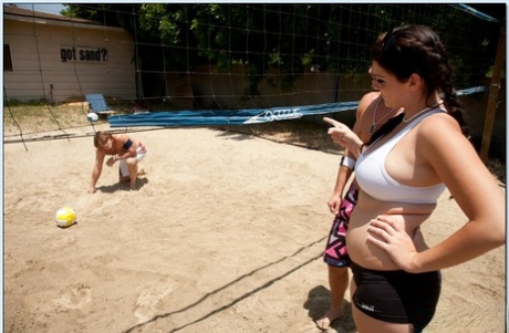 Beach volleyball hottie Roxanne Hall enjoys deep anal pounding 58246033